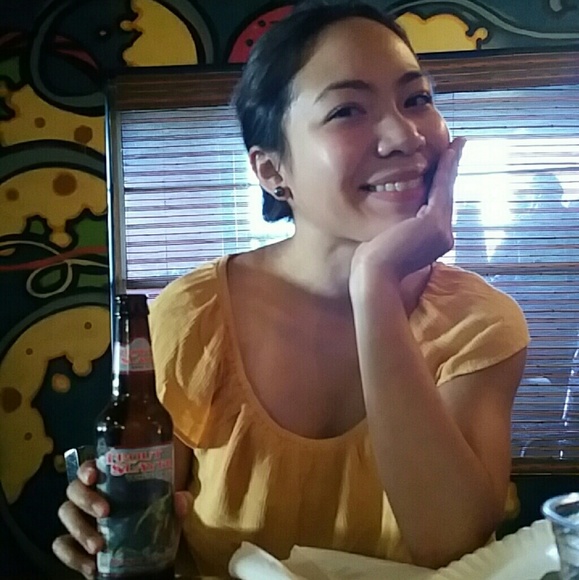 Meet your Posher, Aurelia - Picture 2 of 2